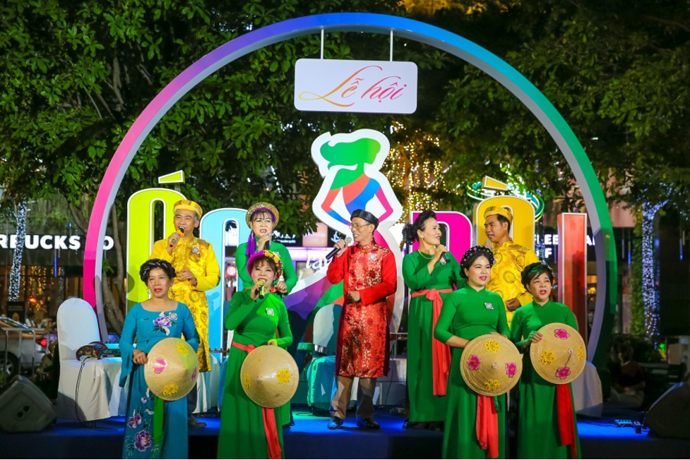 Khai mạc Lễ hội Áo dài Thành phố Hồ Chí Minh lần thứ 8 năm 2022 - ảnh 5